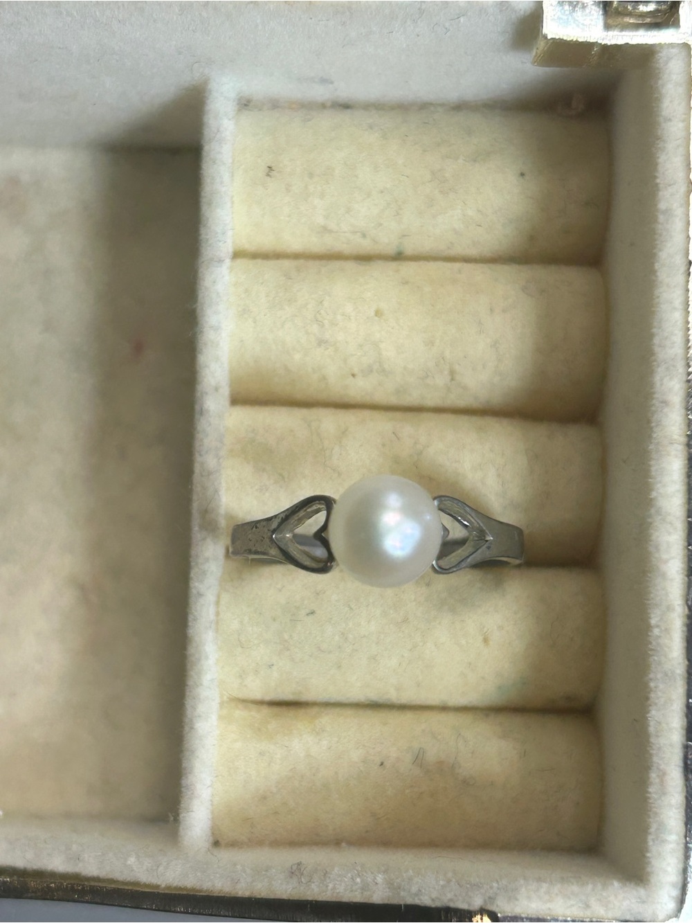 Pearl Heart Accent Ring - White Pearl on Silver-Tone Band